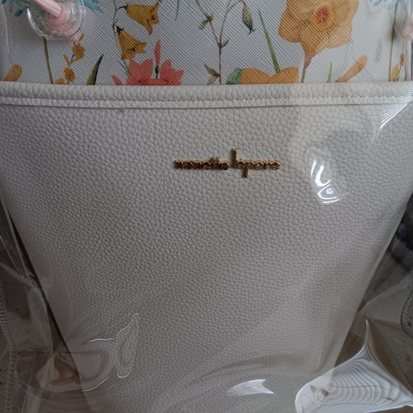 Purse - Picture 2 of 3